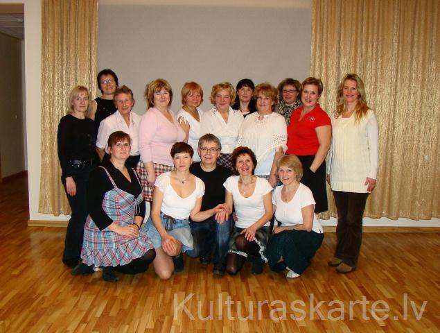 Līnijdejas